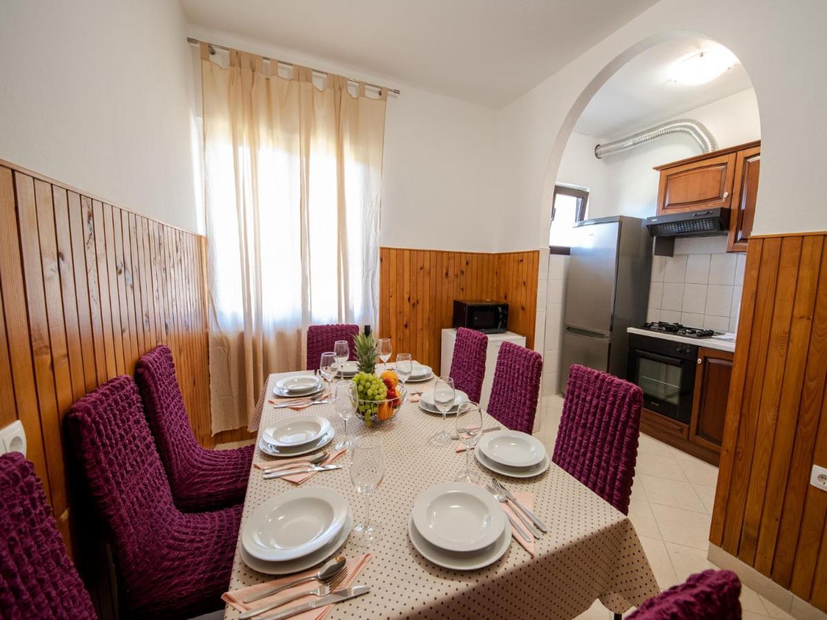 Apartments Zora Селине Экстерьер фото