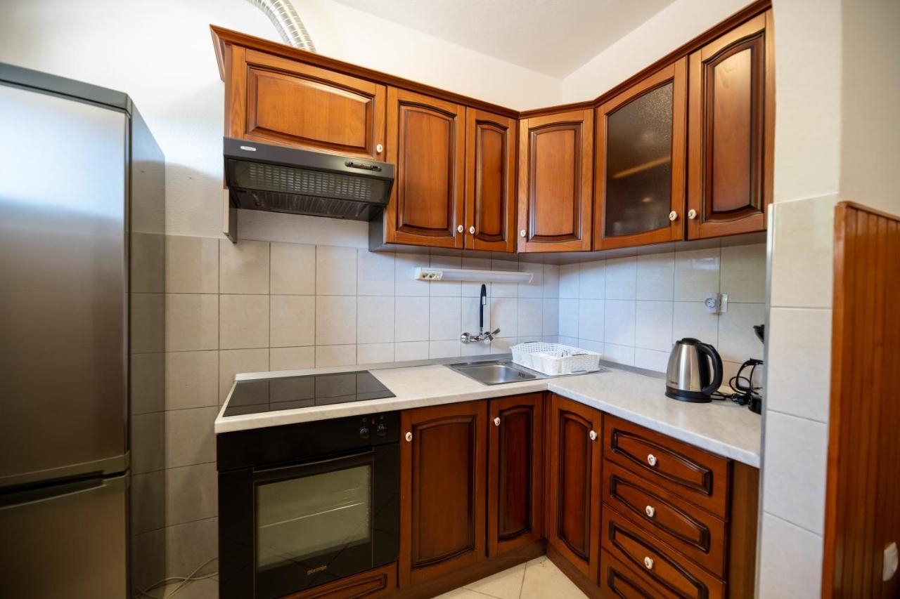 Apartments Zora Селине Экстерьер фото