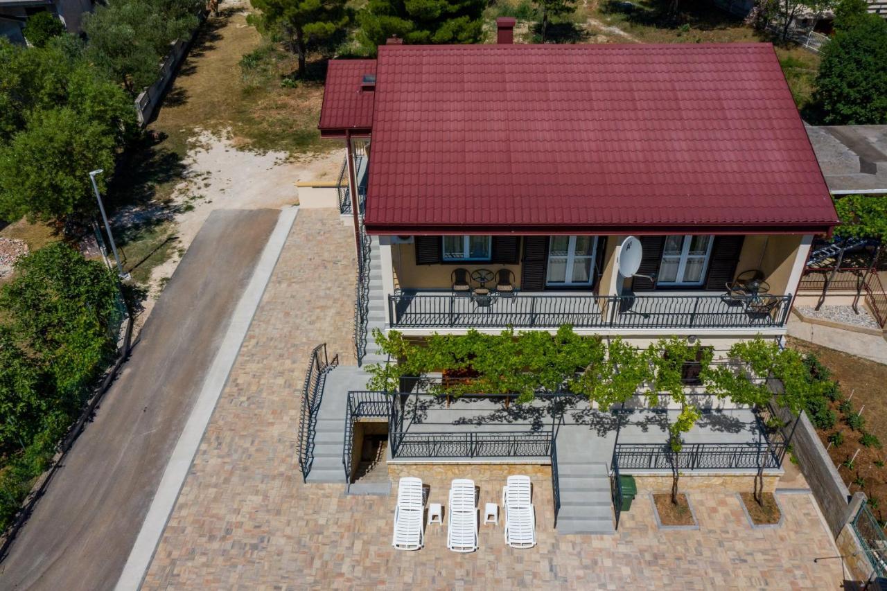 Apartments Zora Селине Экстерьер фото